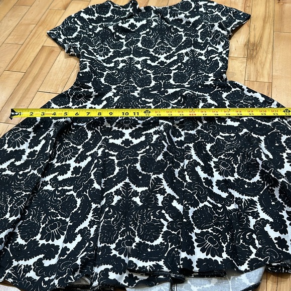 Closet Fit & Flare Damask Dress - Picture 6 of 8